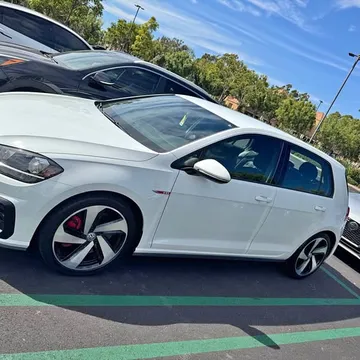 2020 Volkswagen Golf GTI S