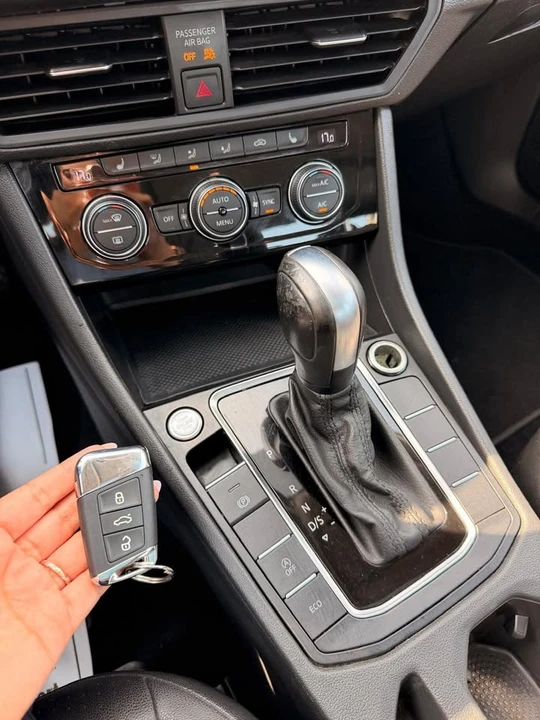 2020 Volkswagen A7 Jetta - Image 13 of 17