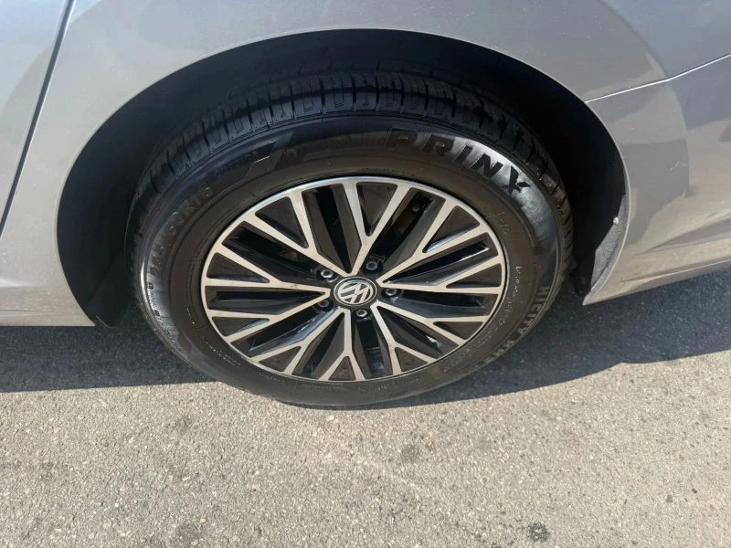 2020 Volkswagen A7 Jetta - Image 9 of 12