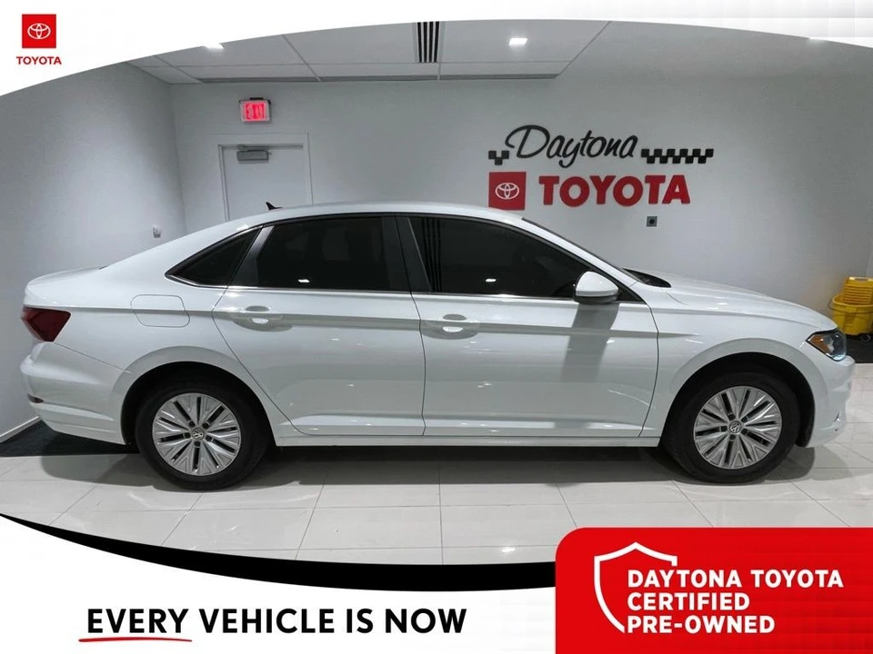 2020 Volkswagen A7 Jetta - Image 2 of 10