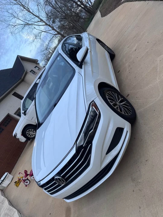 2020 Volkswagen A7 Jetta - Image 2 of 11