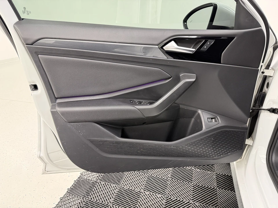 2020 Volkswagen A7 Jetta - Image 8 of 12