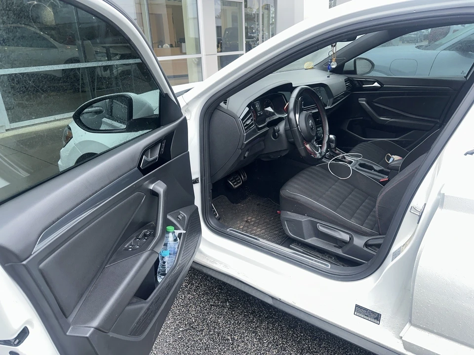 2020 Volkswagen A7 Jetta - Image 4 of 10
