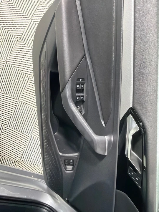 2020 Volkswagen A7 Jetta - Image 8 of 12