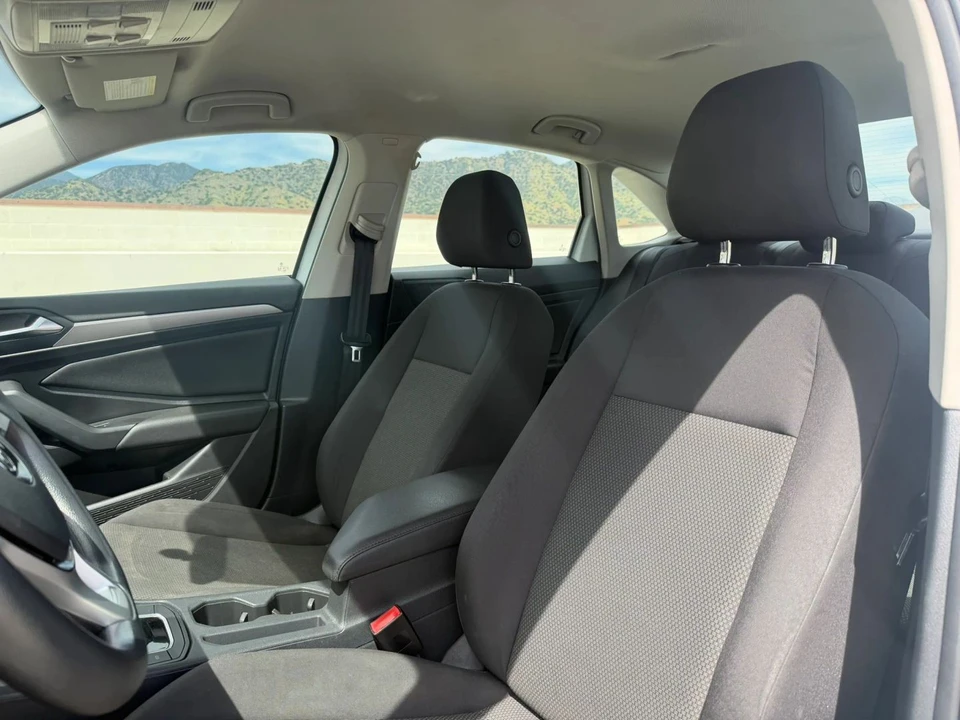 2020 Volkswagen A7 Jetta - Image 10 of 20