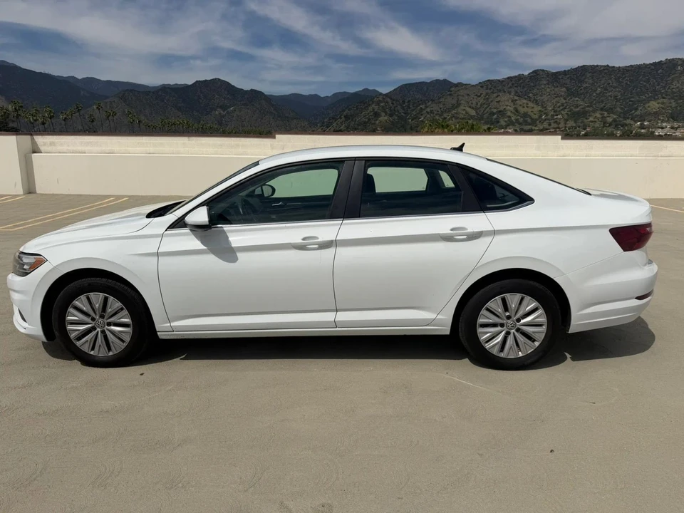 2020 Volkswagen A7 Jetta - Image 2 of 20