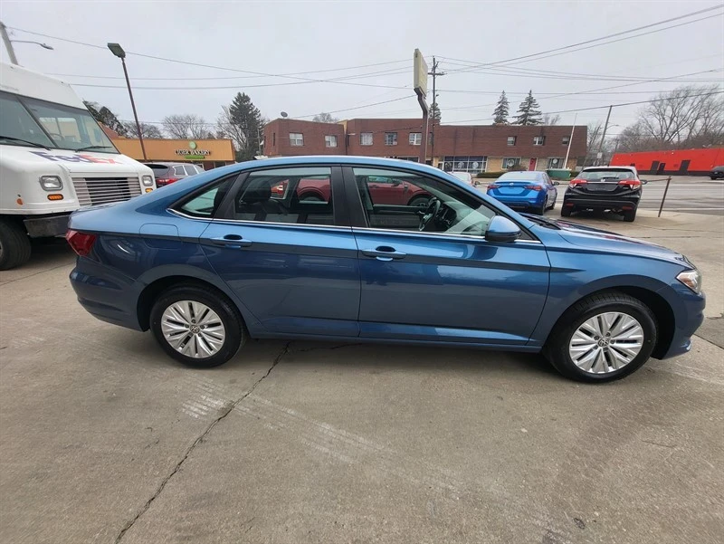 2020 Volkswagen A7 Jetta - Image 8 of 20