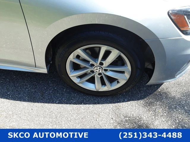 2020 Volkswagen Passat - Image 9 of 20