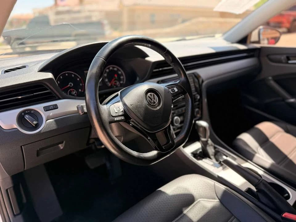 2020 Volkswagen Passat - Image 10 of 20