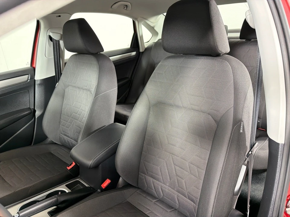 2020 Volkswagen Passat - Image 13 of 21