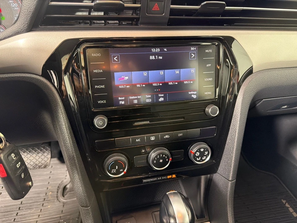 2020 Volkswagen Passat - Image 16 of 21