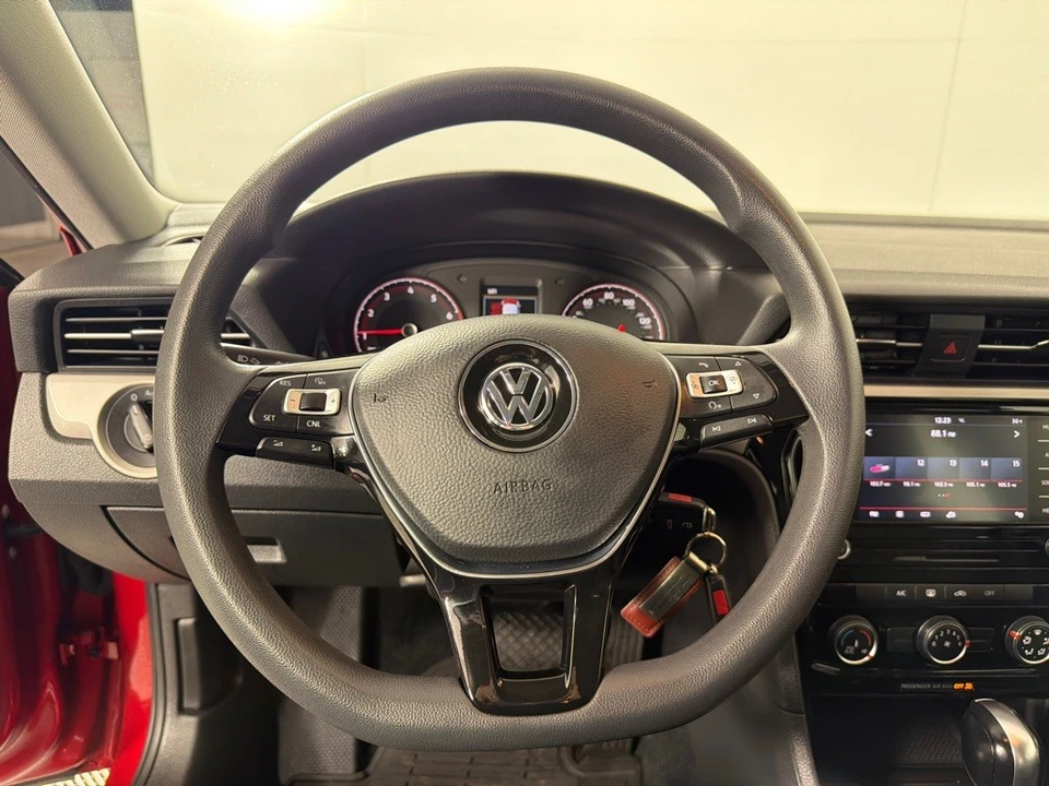 2020 Volkswagen Passat - Image 15 of 21