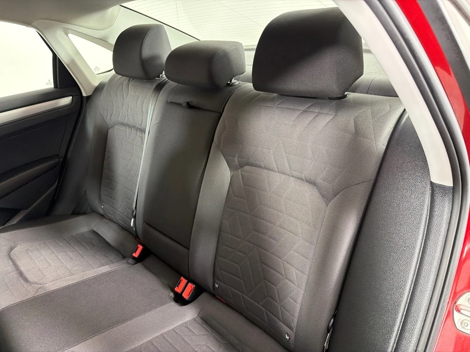 2020 Volkswagen Passat - Image 20 of 21