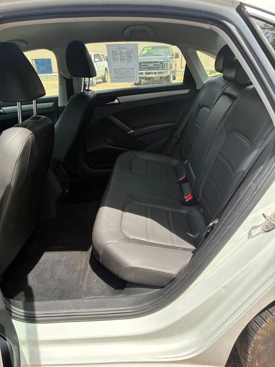 2020 Volkswagen Passat - Image 11 of 15