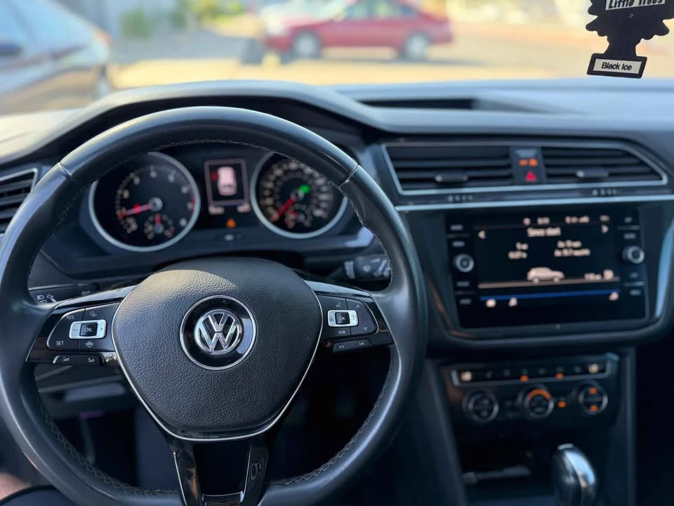 2020 Volkswagen Tiguan - Image 6 of 10