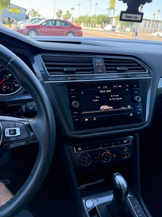 2020 Volkswagen Tiguan - Image 7 of 10