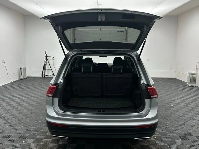 2020 Volkswagen Tiguan - Image 8 of 12