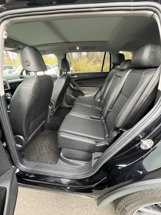2020 Volkswagen Tiguan - Image 11 of 12