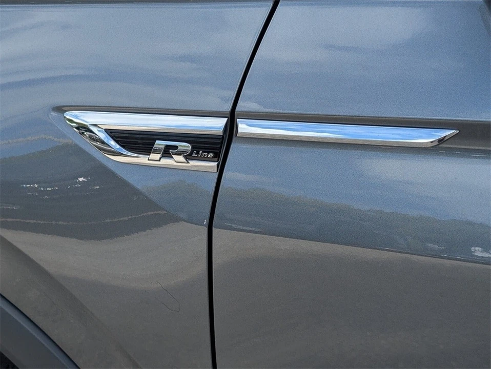 2020 Volkswagen Tiguan - Image 6 of 12