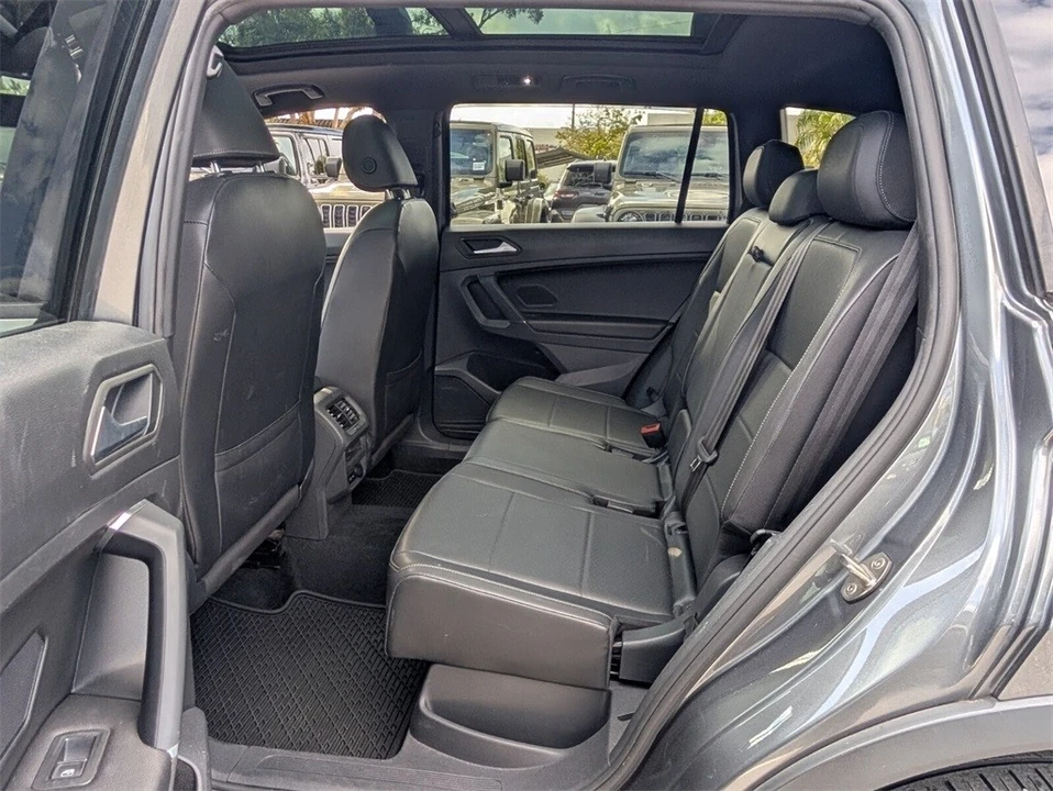 2020 Volkswagen Tiguan - Image 9 of 12