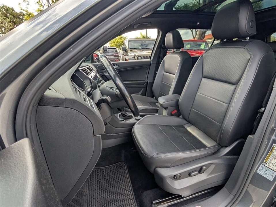 2020 Volkswagen Tiguan - Image 7 of 12
