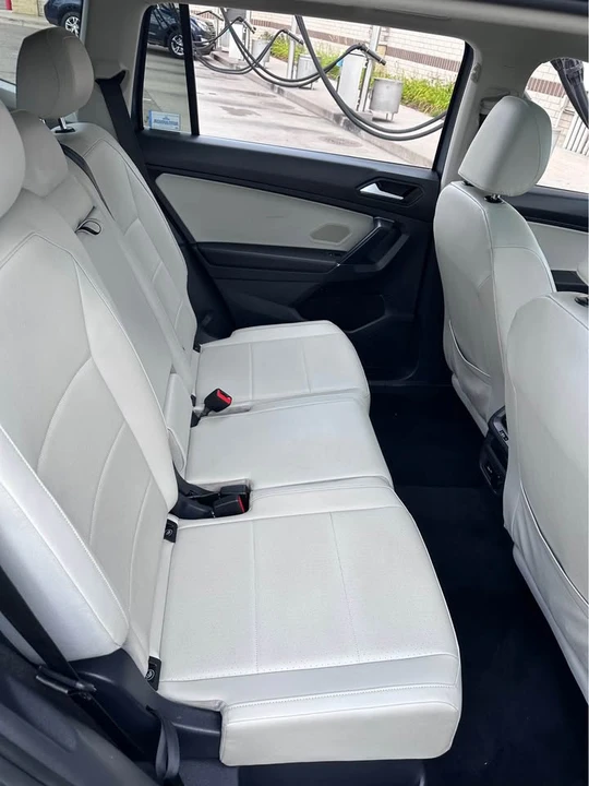 2020 Volkswagen Tiguan - Image 2 of 10