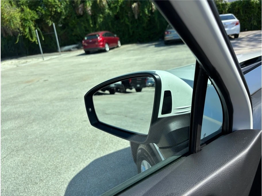 2020 Volkswagen Tiguan - Image 14 of 21