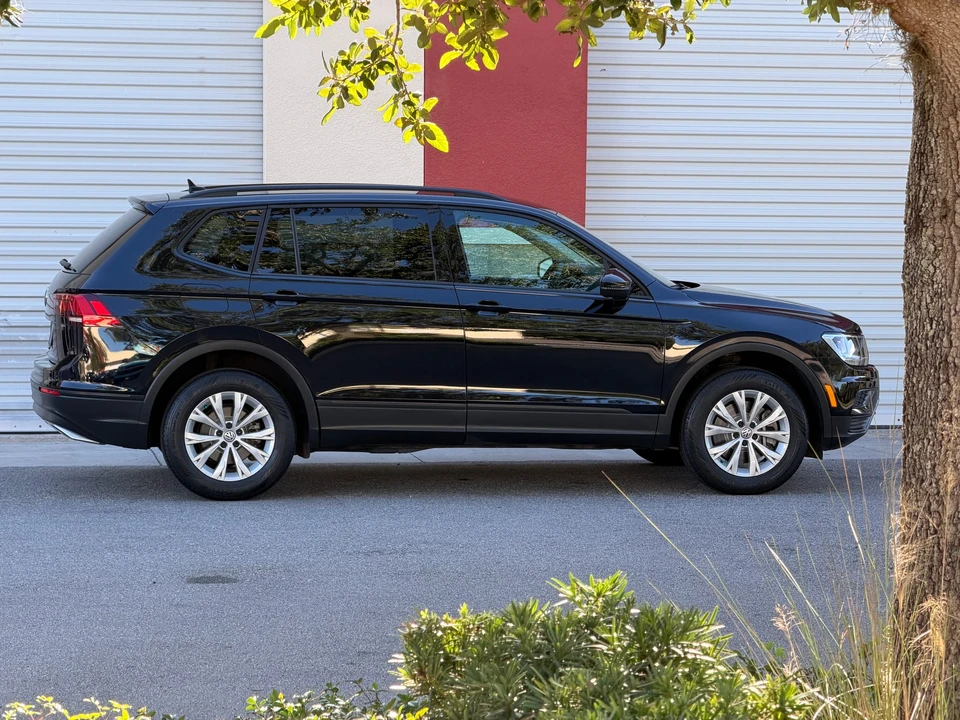 2020 Volkswagen Tiguan - Image 13 of 31