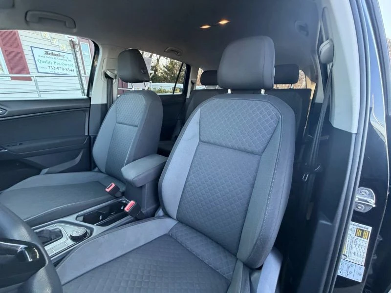 2020 Volkswagen Tiguan - Image 7 of 12