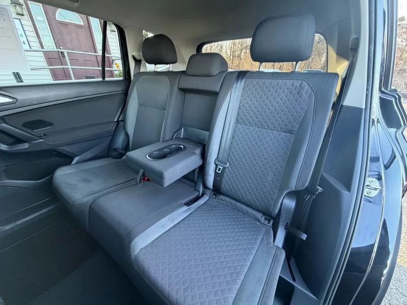 2020 Volkswagen Tiguan - Image 10 of 12