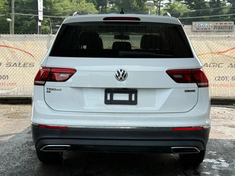 2020 Volkswagen Tiguan - Image 10 of 12