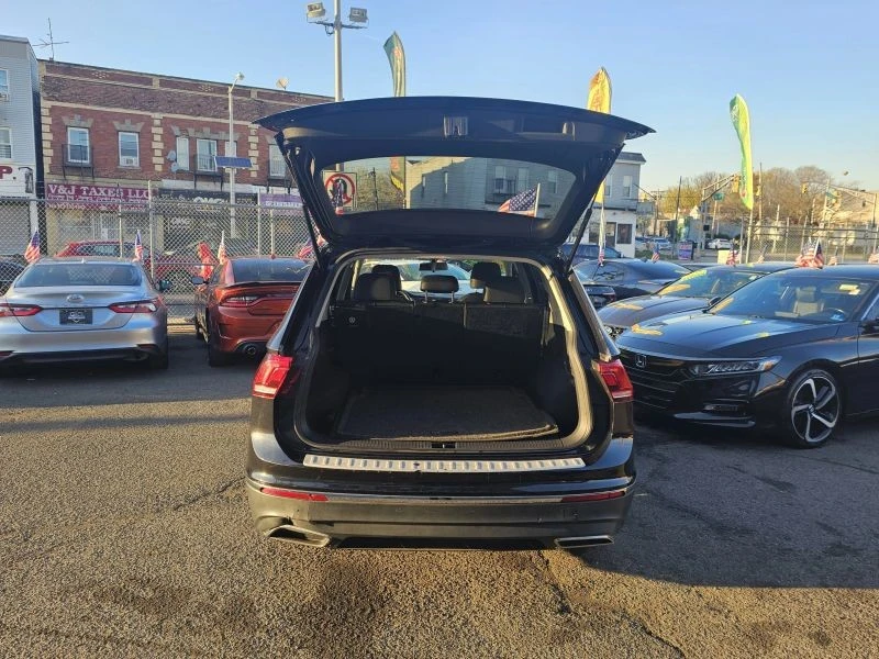 2020 Volkswagen Tiguan - Image 8 of 12