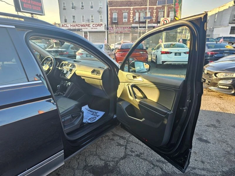 2020 Volkswagen Tiguan - Image 11 of 12