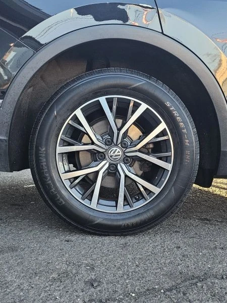 2020 Volkswagen Tiguan - Image 6 of 12