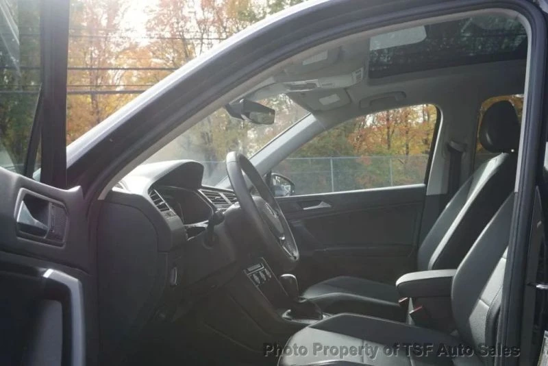 2020 Volkswagen Tiguan - Image 10 of 12
