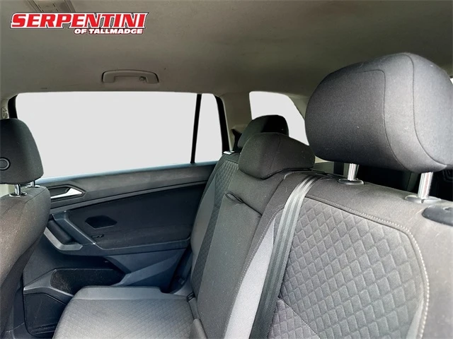2020 Volkswagen Tiguan - Image 16 of 16