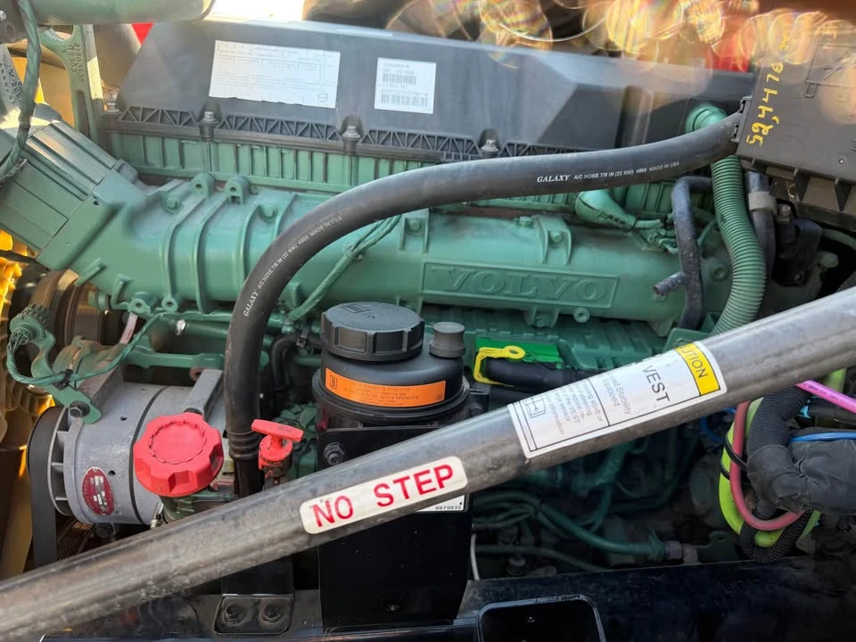 2020 Volvo 760 - Image 13 of 19