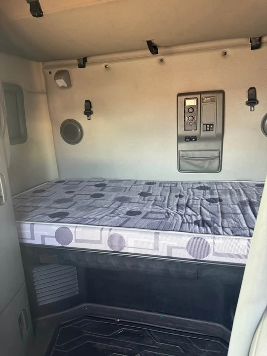 2020 Volvo 760 - Image 11 of 19