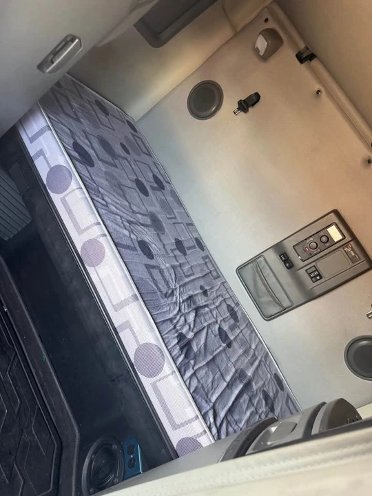2020 Volvo 760 - Image 10 of 19