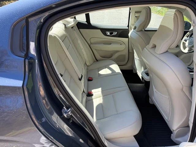 2020 Volvo S60 3rd Gen - Image 17 of 21