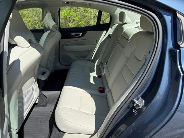 2020 Volvo S60 3rd Gen - Image 14 of 21