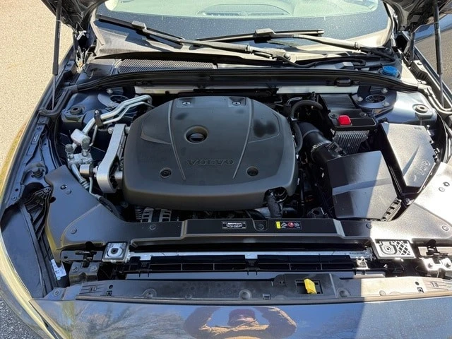 2020 Volvo S60 3rd Gen - Image 9 of 21