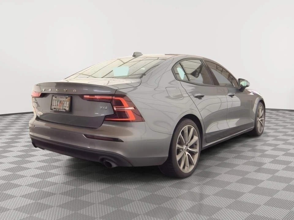 2020 Volvo S60 3rd Gen - Image 2 of 8