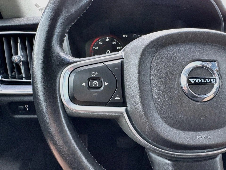 2020 Volvo S60 3rd Gen - Image 14 of 31