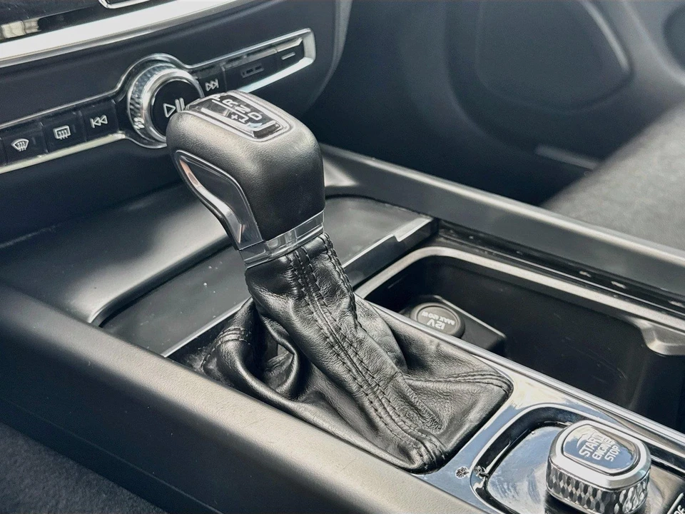 2020 Volvo S60 3rd Gen - Image 23 of 31