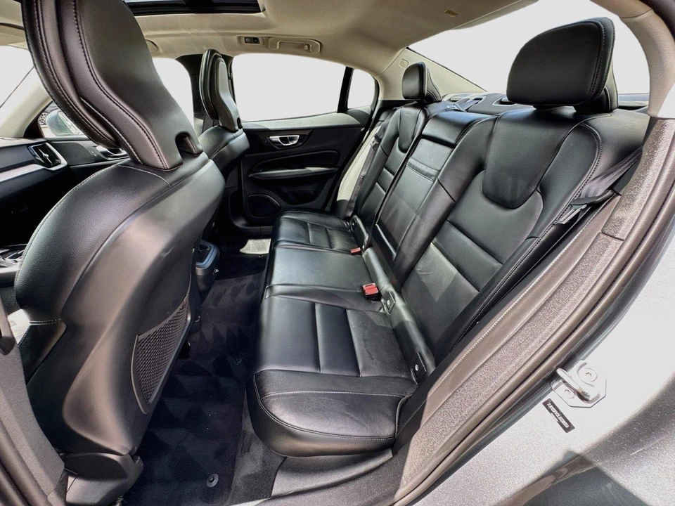 2020 Volvo S60 3rd Gen - Image 26 of 31