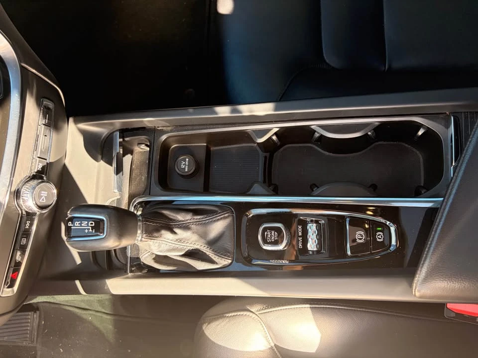 2020 Volvo S60 3rd Gen - Image 11 of 18