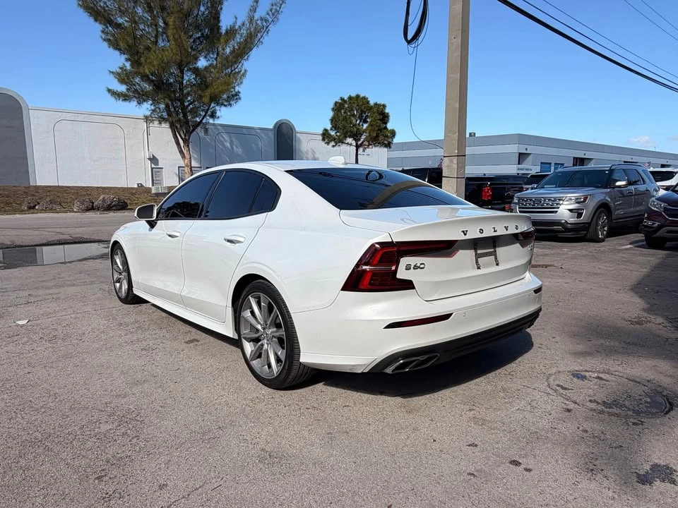 2020 Volvo S60 3rd Gen - Image 2 of 18