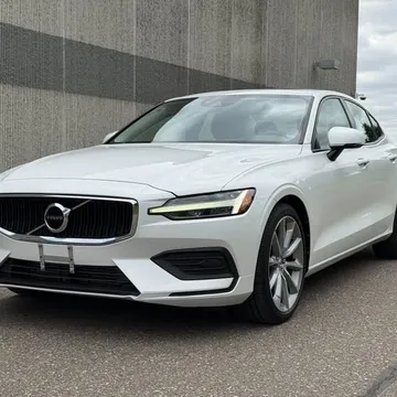 2020 Volvo S60 T5 Momentum Sedan 4D