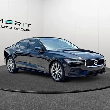 2020 Volvo S60 T5 Momentum Sedan 4D